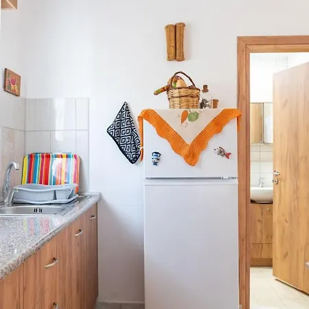 Zografia - Charming House Near The Coast Apartament