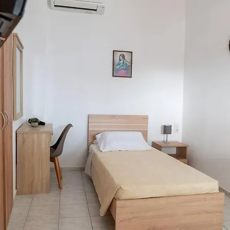 Apartment Zografia - Charming House Near The Coast