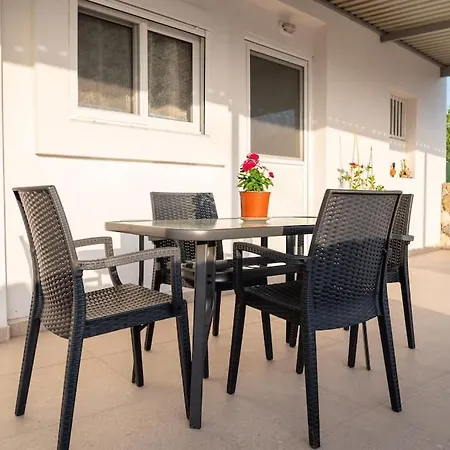 Zografia - Charming House Near The Coast 公寓 马尔马里