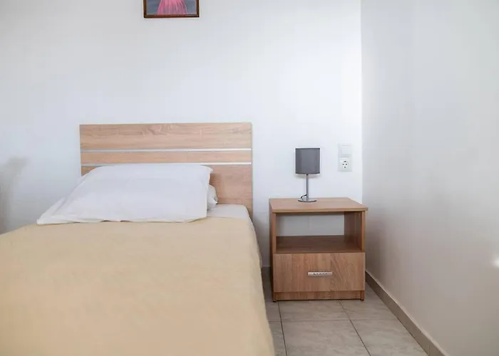 Zografia - Charming House Near The Coast Marmári